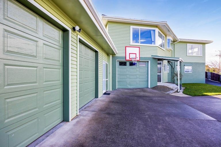 Photo of property in 5 Scott Street, Moturoa, New Plymouth, 4310