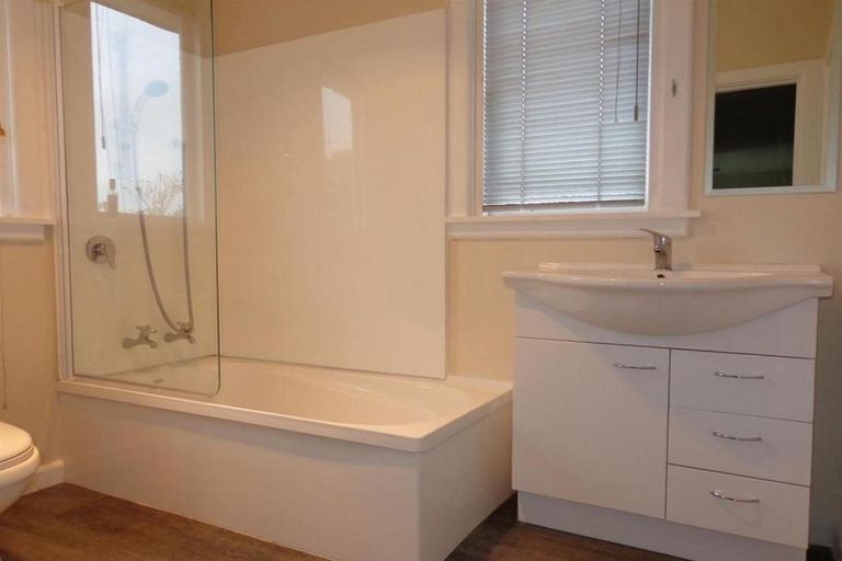 Photo of property in 99 Edgeware Road, St Albans, Christchurch, 8014