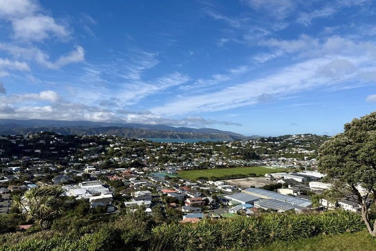 Photo of property in 23 Tamahine Street, Maupuia, Wellington, 6022