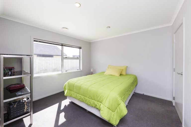 Photo of property in 8 Lorenzo Place, Kelvin Grove, Palmerston North, 4414