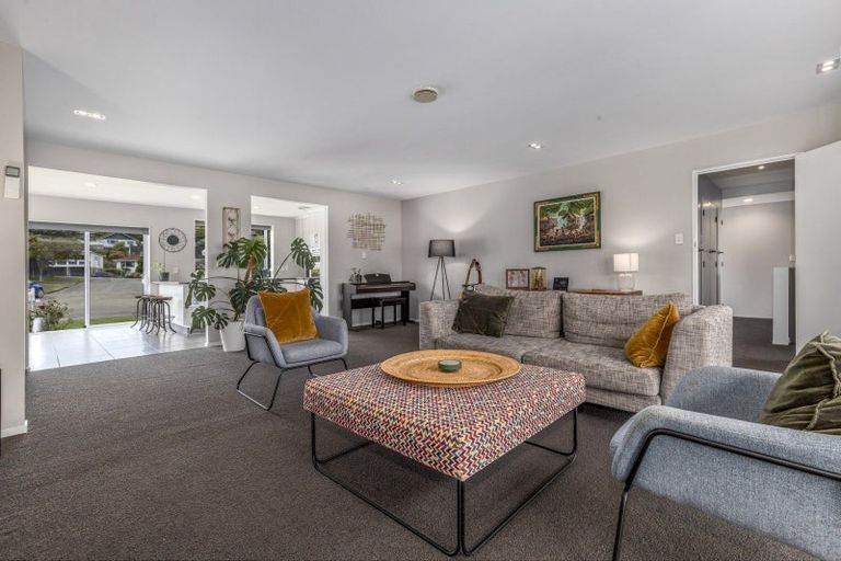 Photo of property in 9 Ayr Place, Papakowhai, Porirua, 5024