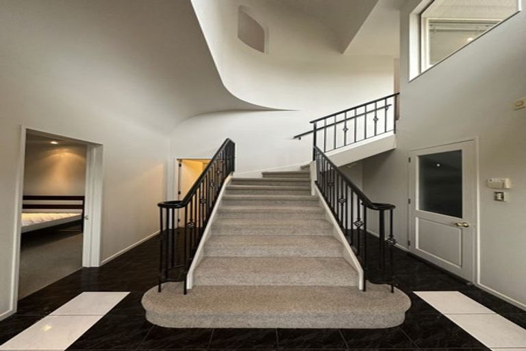 Photo of property in 5 Balmain Road, Birkenhead, Auckland, 0626