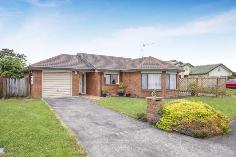 Photo of property in 3 Robina Court, Burswood, Auckland, 2013