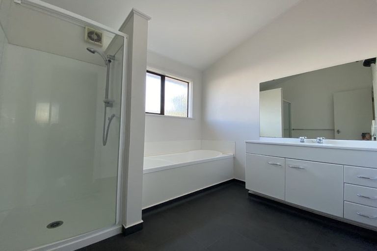 Photo of property in 142 Rawhiti Road, Pukerua Bay, 5026