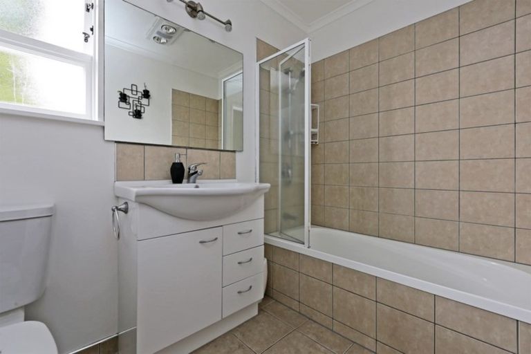 Photo of property in 30 Skerrett Crescent, Tamatea, Napier, 4112