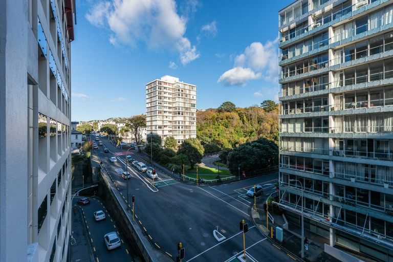 Photo of property in Terrace Heights Apartments, 6a/163 The Terrace, Wellington Central, Wellington, 6011