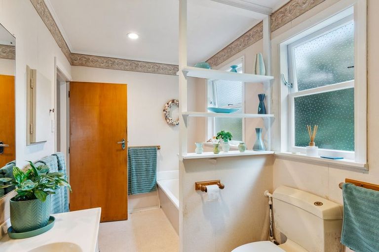 Photo of property in 23 Tui Road, Raumati Beach, Paraparaumu, 5032