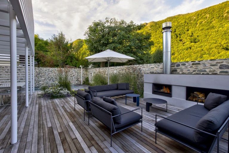 Photo of property in 25 Bedford Street, Arrowtown, 9302