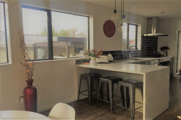 Photo of property in 2/1 Greers Road, Ilam, Christchurch, 8041