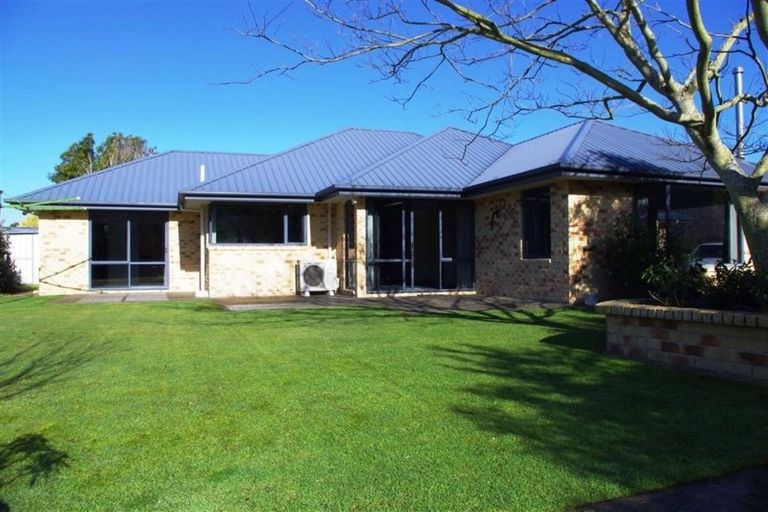 Photo of property in 11 Monterey Place, Parklands, Christchurch, 8083