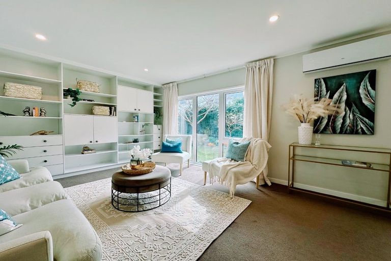 Photo of property in 9/354 Muritai Road, Eastbourne, Lower Hutt, 5013