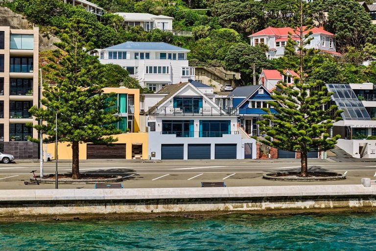 Photo of property in 338 Oriental Parade, Oriental Bay, Wellington, 6011