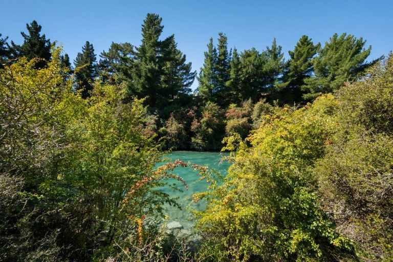 Photo of property in 136 Te Awa Road, Albert Town, Wanaka, 9382