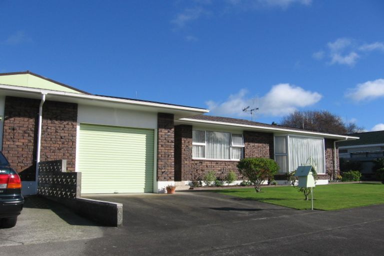 Photo of property in 18 Drury Street, Cloverlea, Palmerston North, 4412