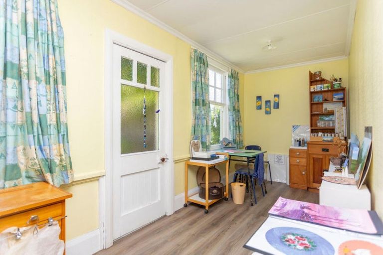 Photo of property in 3 Gordon Street, Dannevirke, 4930