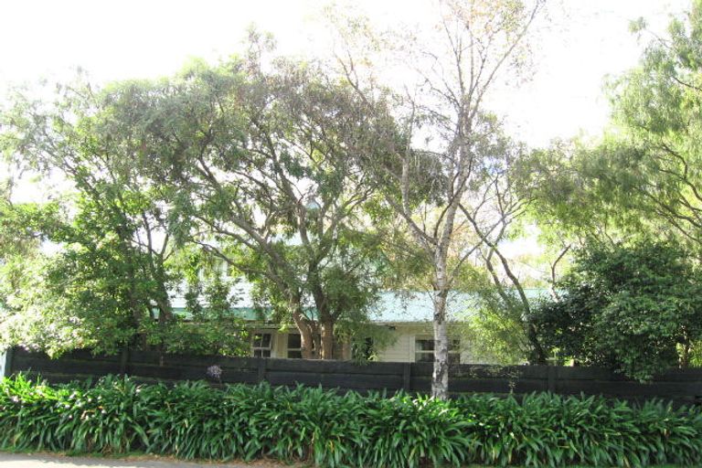 Photo of property in 4 Sunbrae Drive, Silverstream, Upper Hutt, 5019