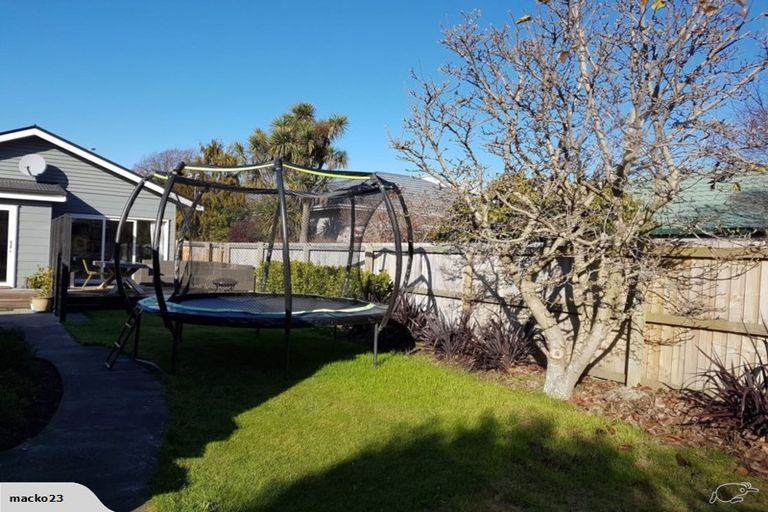 Photo of property in 27 Somerfield Street, Somerfield, Christchurch, 8024