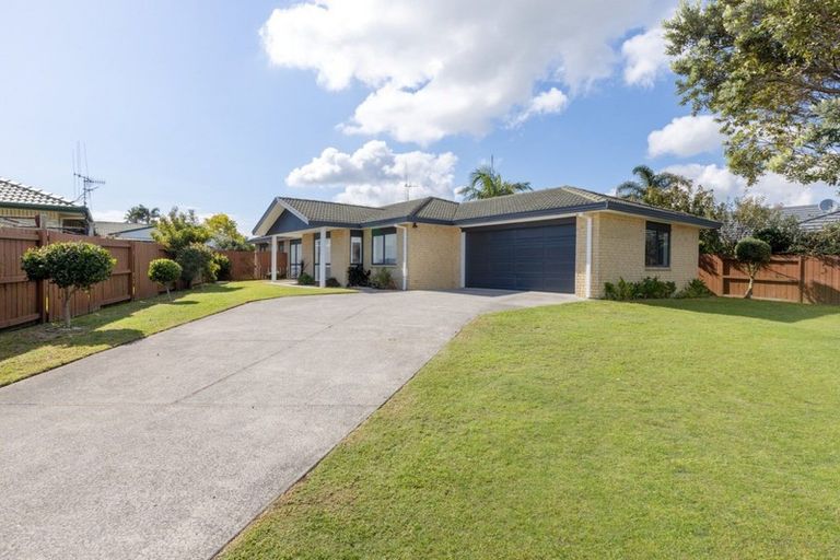 Photo of property in 5 Arabian Drive, Papamoa Beach, Papamoa, 3118