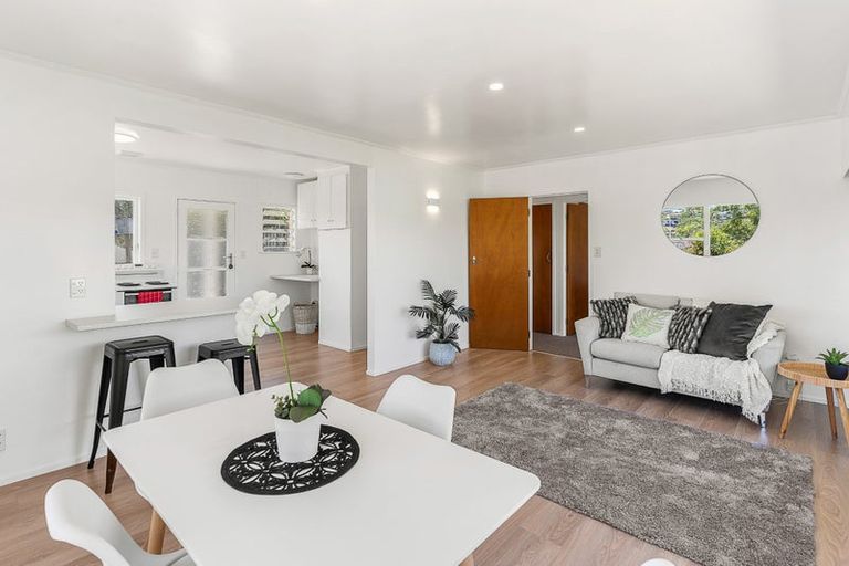 Photo of property in 1/28 Gordon Avenue, Milford, Auckland, 0620