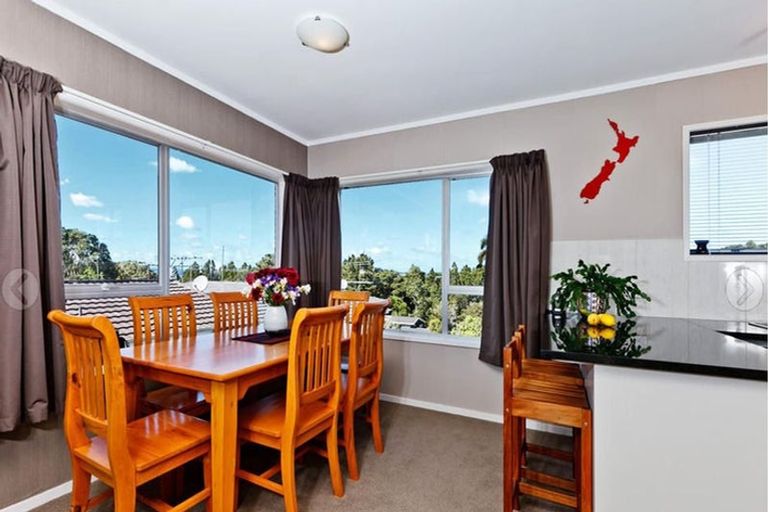 Photo of property in 1/240 Onewa Road, Birkenhead, Auckland, 0626