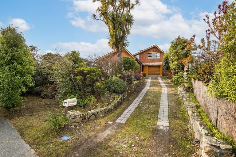 Photo of property in 5 Larch Court, Kelvin Heights, Queenstown, 9300