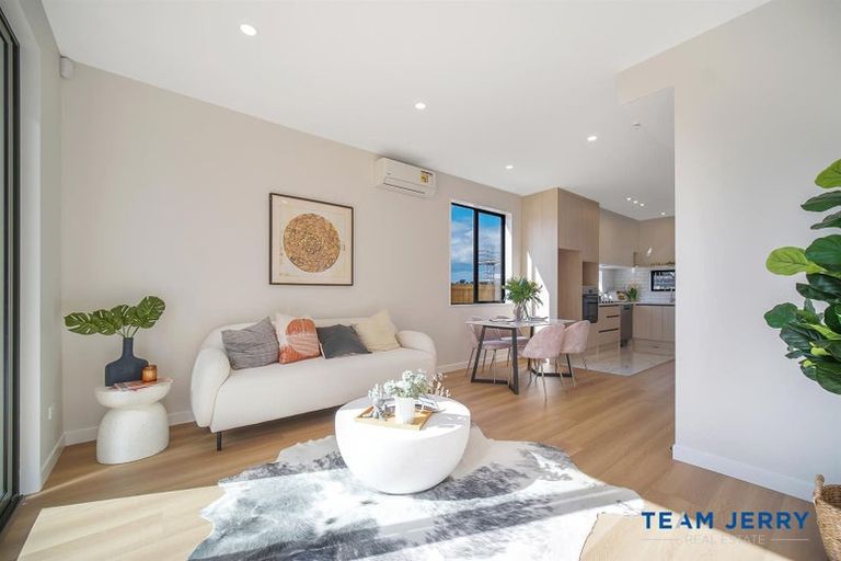 Photo of property in 5 Tieke Lane, Kenepuru, Porirua, 5022