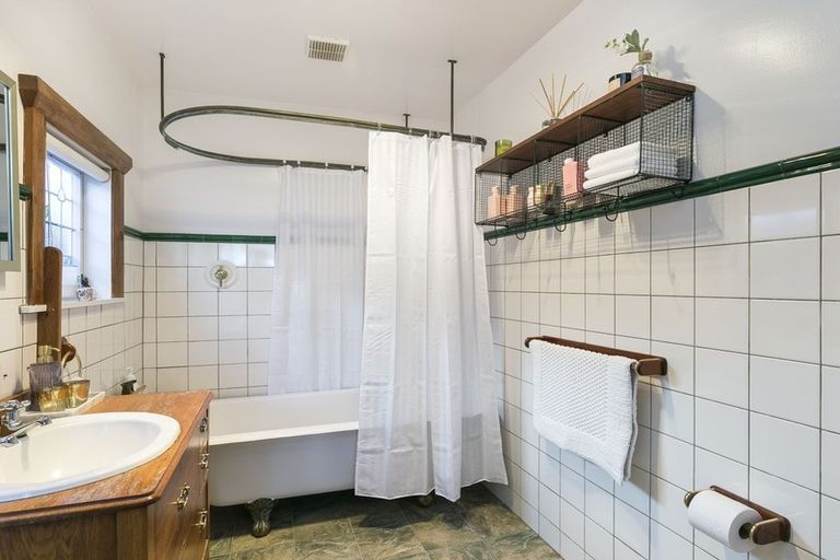 Photo of property in 50 Bridge Street, Rongotai, Wellington, 6022