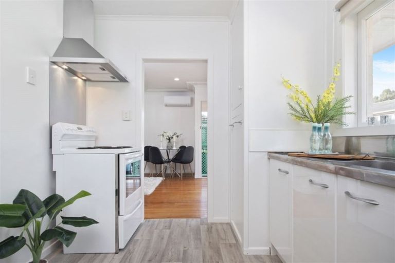 Photo of property in 3/16 South Street, Papakura, 2110