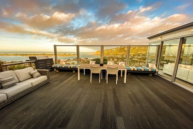 Photo of property in 14 Defender Lane, Redcliffs, Christchurch, 8081