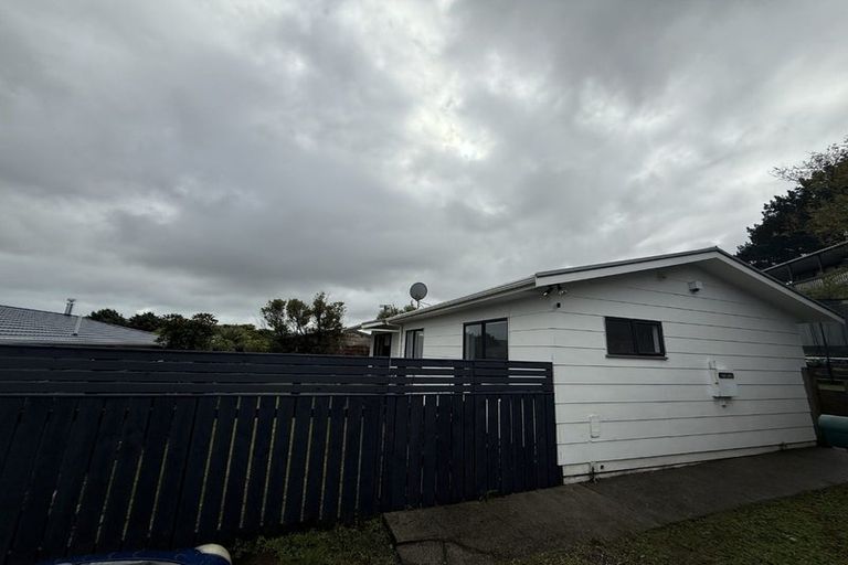 Photo of property in 1/20 Mandeville Crescent, Grenada Village, Wellington, 6037