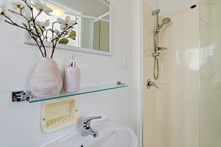 Photo of property in 31 Shakespear Road, Army Bay, Whangaparaoa, 0930
