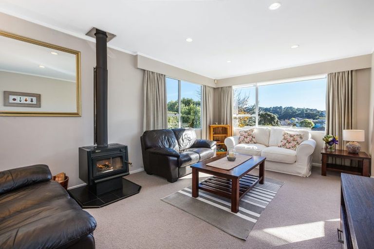 Photo of property in 50 Hicks Close, Whitby, Porirua, 5024