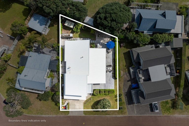 Photo of property in 6 Braddock Grove, Pauanui, Hikuai, 3579