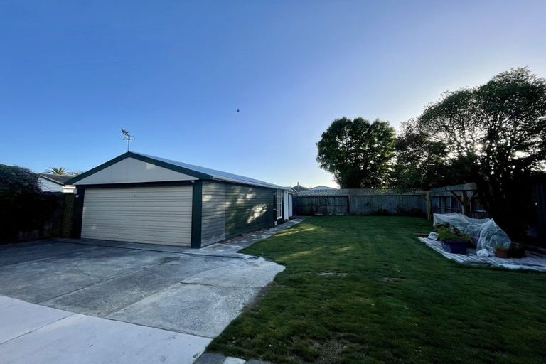 Photo of property in 18 Greenwood Close, Mairehau, Christchurch, 8013