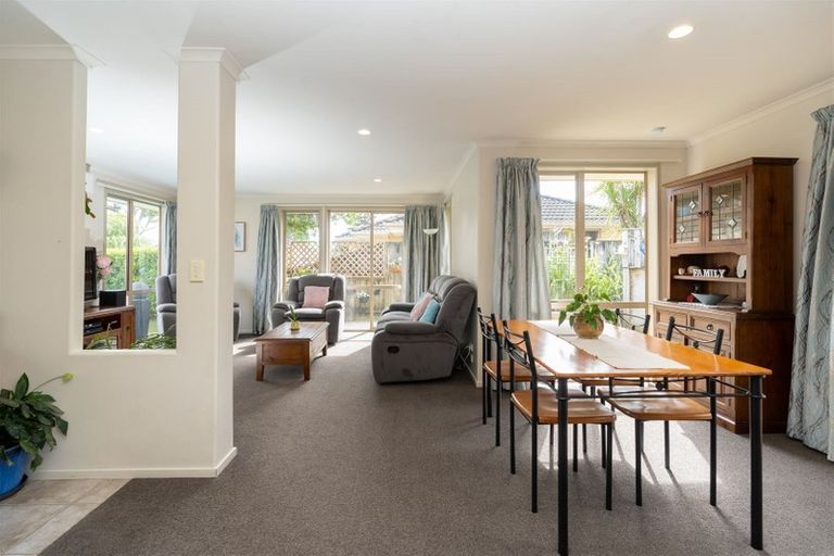 Photo of property in 30 Gardenia Close, Melville, Hamilton, 3206