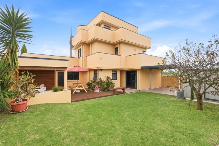 Photo of property in 1 Bermuda Drive, Papamoa Beach, Papamoa, 3118