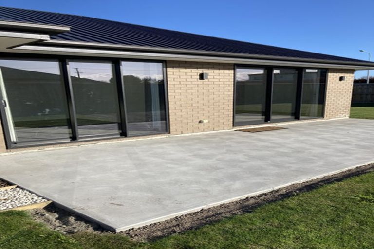 Photo of property in 1 Merino Crescent, Amberley, 7410