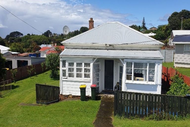 Photo of property in 7 Leicester Street, Patea, 4520