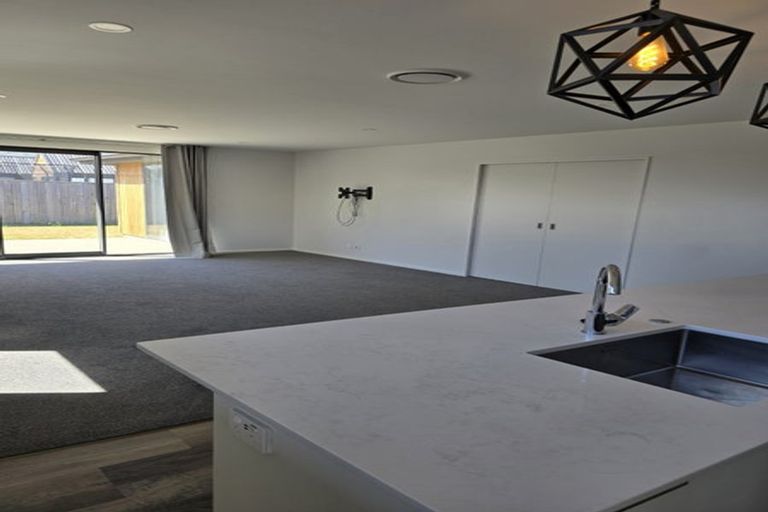 Photo of property in 3 Bale Road, Jacks Point, 9371