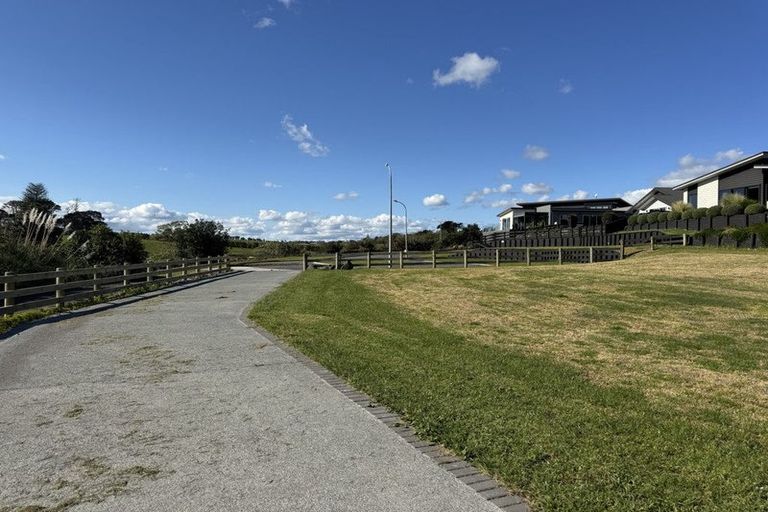 Photo of property in 17 Goble Road, Clarks Beach, 2679