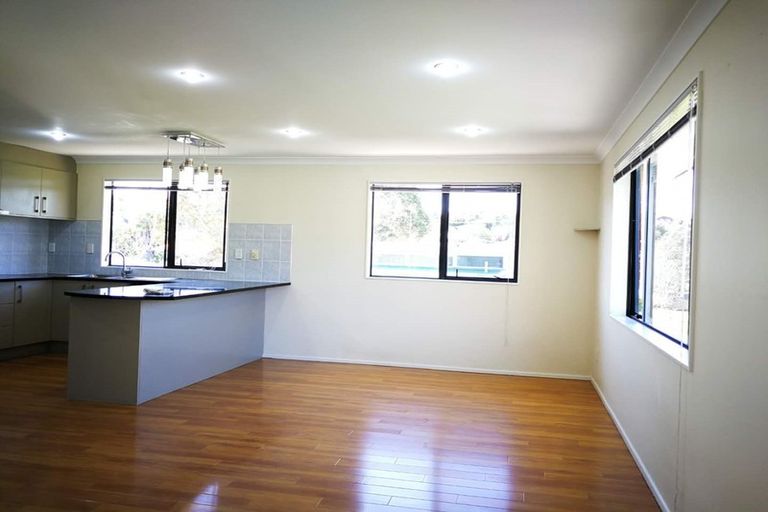 Photo of property in 2/25 Keldale Place, Forrest Hill, Auckland, 0620