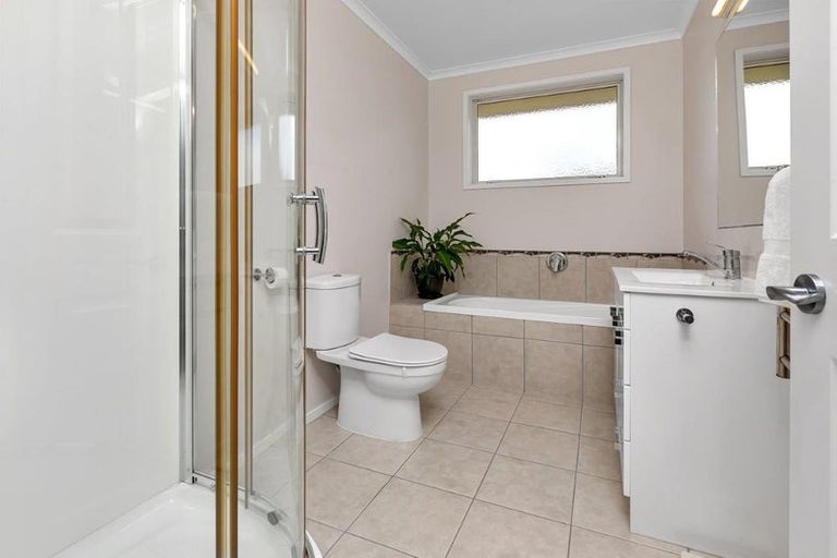 Photo of property in 371 One Tree Point Road, One Tree Point, 0118