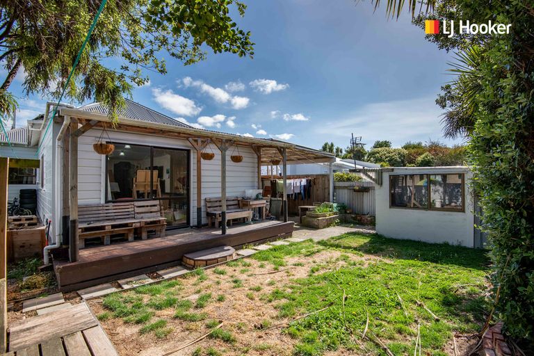 Photo of property in 141 Richardson Street, Saint Clair, Dunedin, 9012