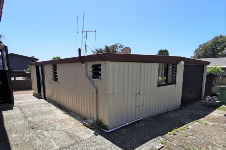 Photo of property in 12 Bishoprick Crescent, Te Puke, 3119