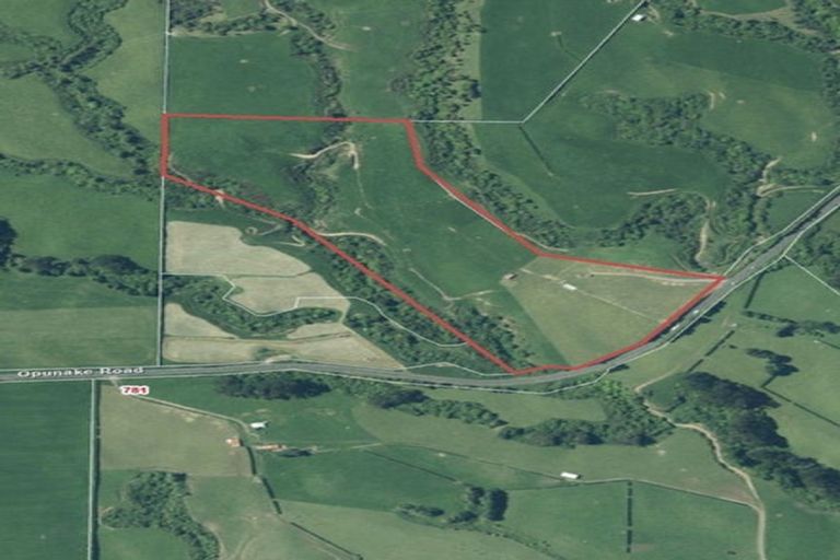 Photo of property in 718 Opunake Road, Cardiff, 4391