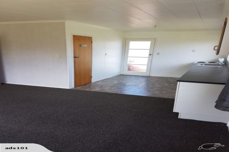 Photo of property in 30a Simons Street, Moturoa, New Plymouth, 4310