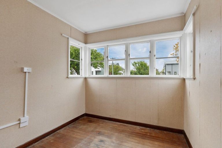 Photo of property in 9 Bray Street, Woolston, Christchurch, 8062