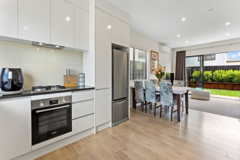 Photo of property in 54 Turret Lane, Hobsonville, Auckland, 0616