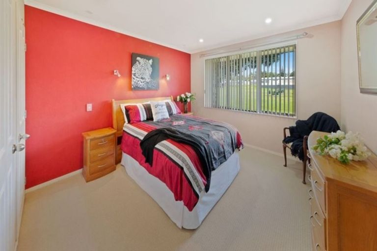 Photo of property in 14 Ridgeway Road, Pukekohe, 2120