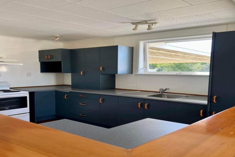 Photo of property in 2 Tasman Street, Havelock North, 4130